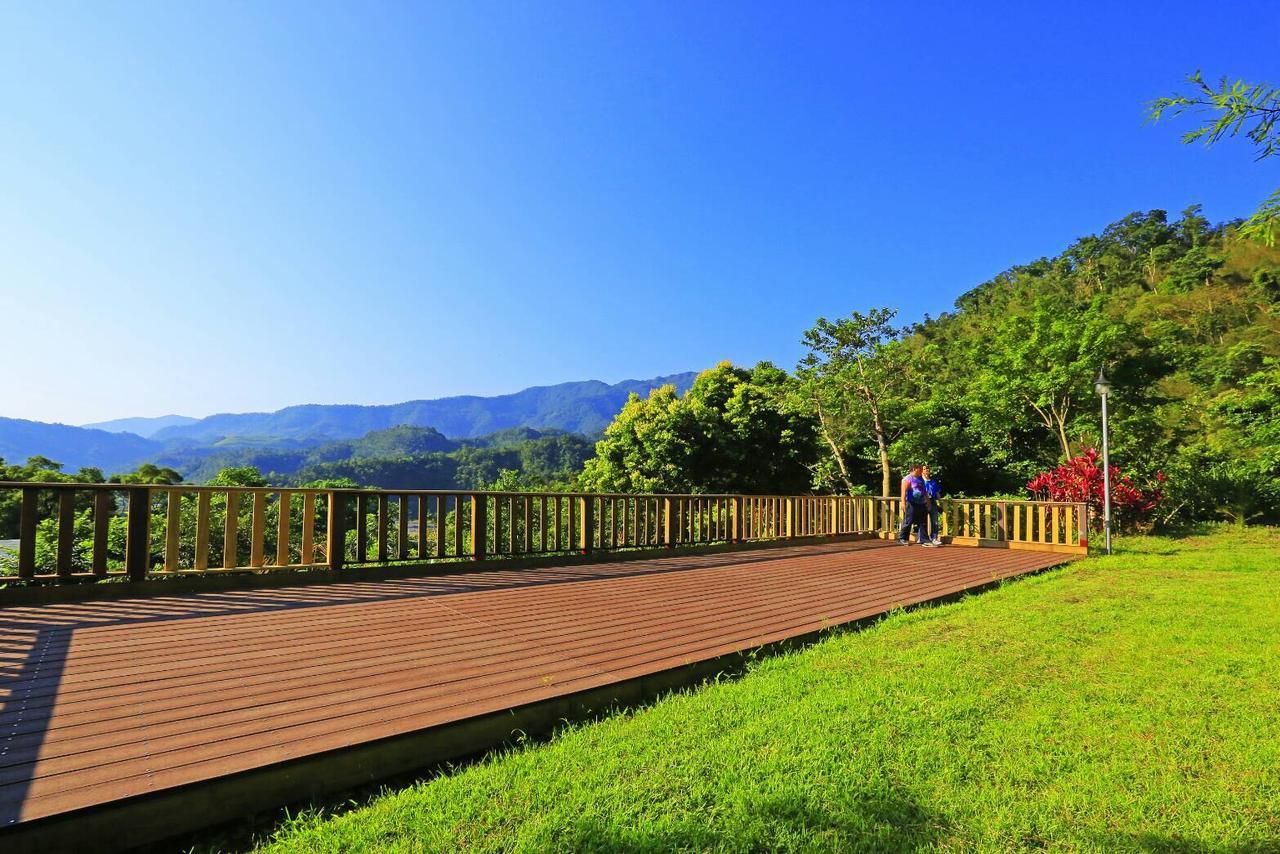 Locasu Bed & Breakfast Datong Bagian luar foto